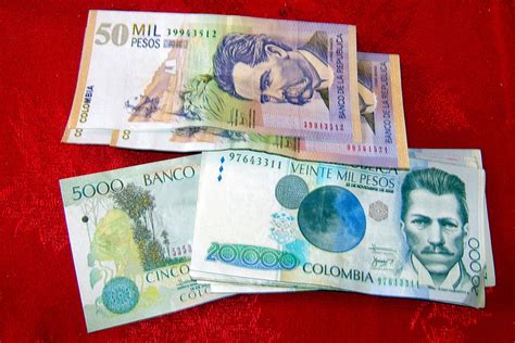bogota colombia currency to usd